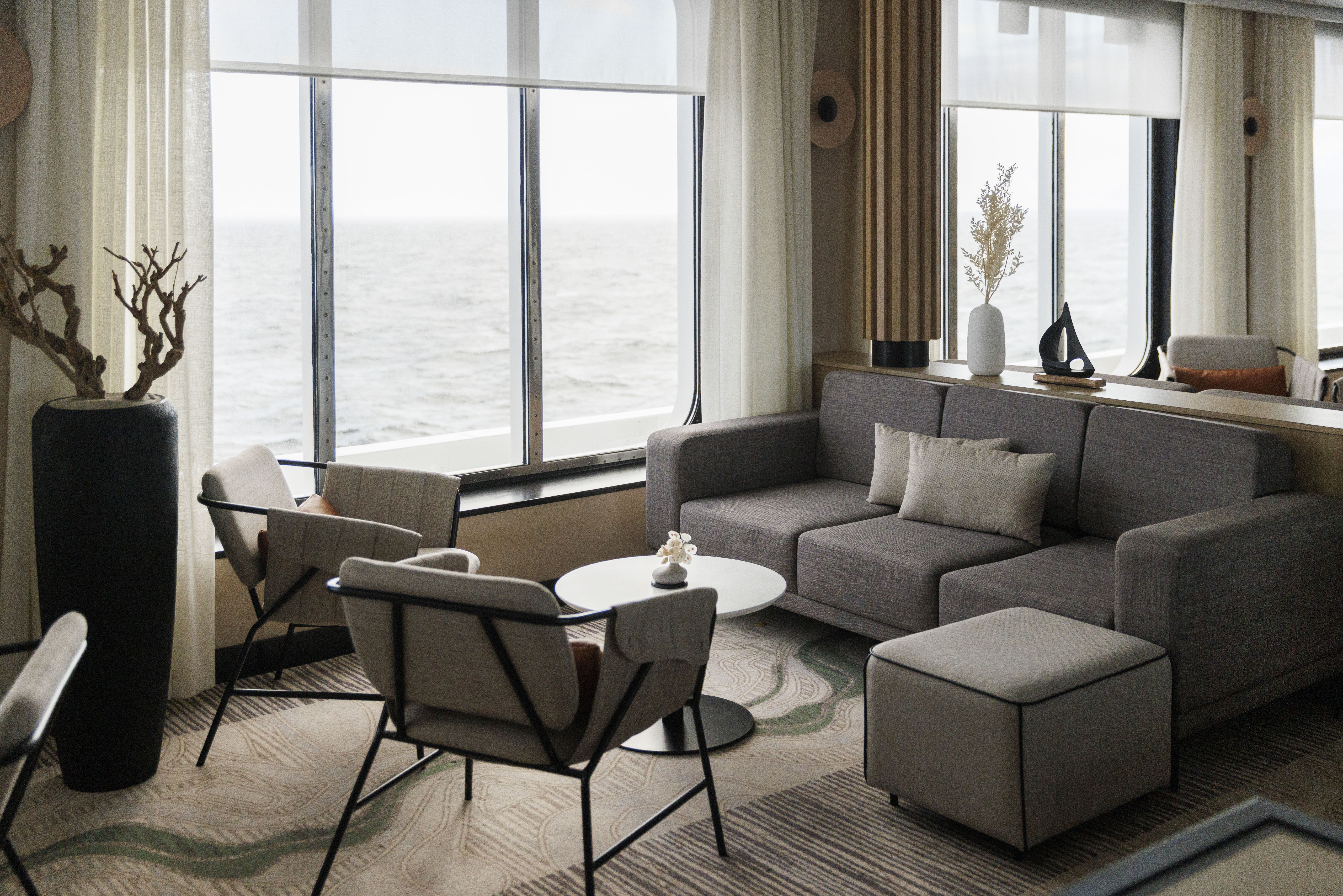 The Observation Lounge on SH Minerva